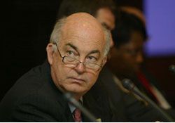 Ecevit"i sırtından vuran Derviş, Bilderberg için İstanbul"a ayak bastı!