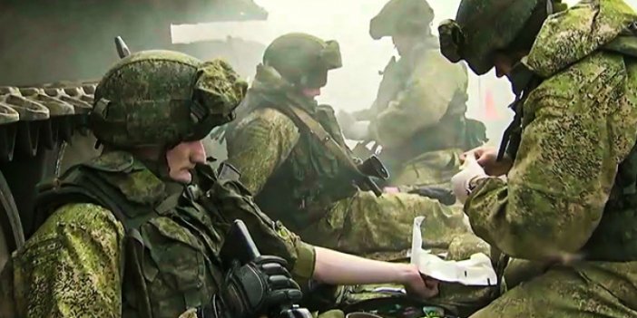 Rusya, Ukrayna sınırına kan stoğu sevk etmeye başladı