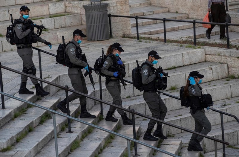 İsrail İşagal  Güçleri Batı Şeria'da Zulmünü Sürdürüyor