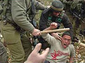 Siyonistler 3 Filistinliyi Tutukladı