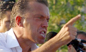 Uzan'ı terleten sorular