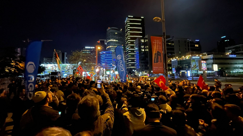 Polis  İsrail Karşıtı Eyleme Müdahale Etti