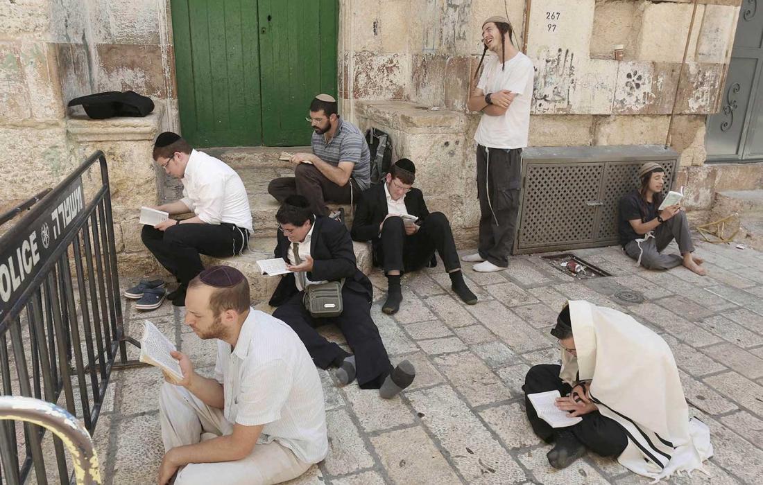 Siyonist Yerleşimciler Aksa'yı Bastı