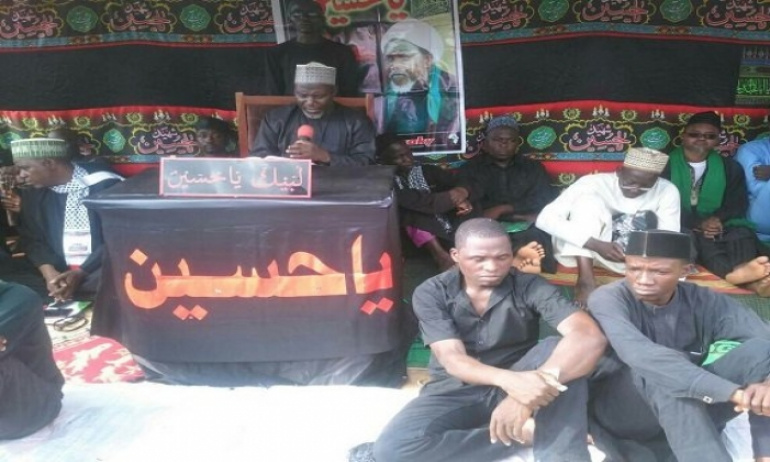 Aşura Merasimine Saldırdı