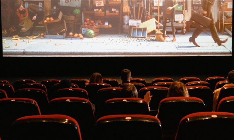 Batı Sinemasındaki Müslüman Kadın Tasviri, Kadınları Şiddet Eylemlerinin Hedefi Yapıyor