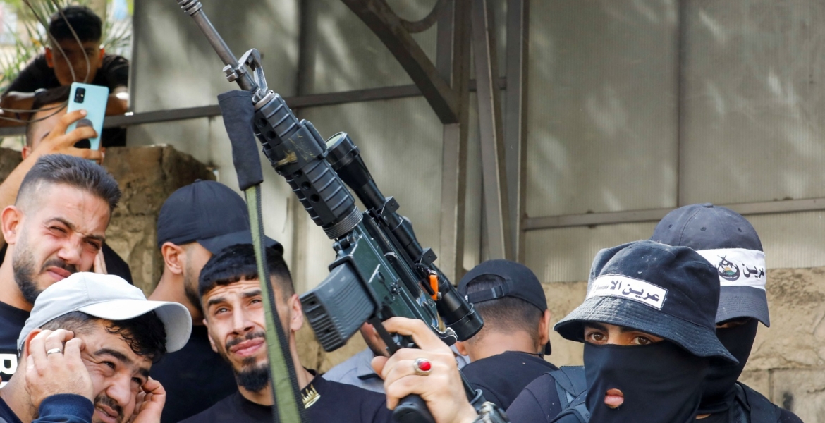 İşbirlikçi Mahmut Abbas Güçleri Batı Şeria'da Direniş Güçlerine Müdahale Etti