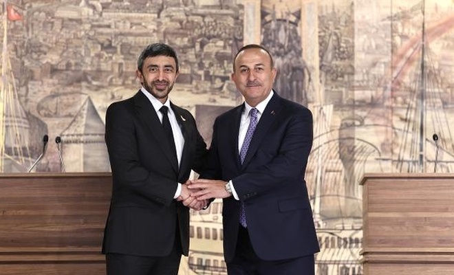 Çavuşoğlu, BAE'li Mevkidaşı El Nahyan ile Görüştü