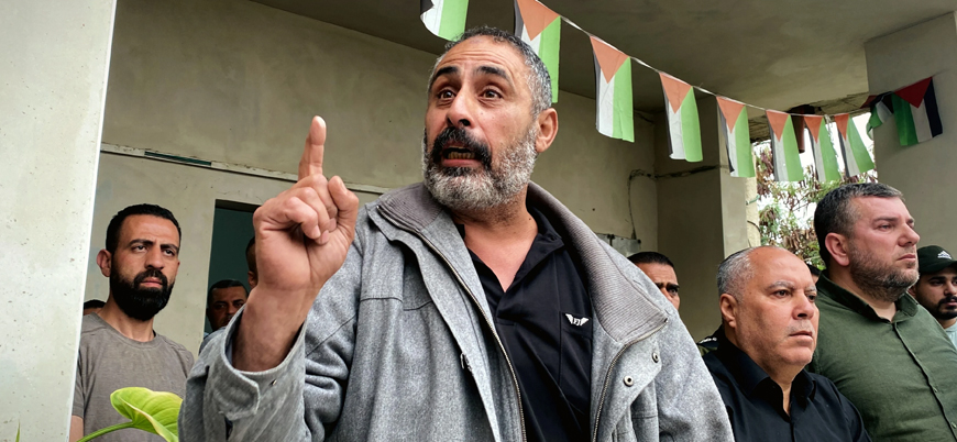 Siyonist İsrail İki Oğlunu Şehid Etti Kendisinide Zehirlemeye Çalıştı