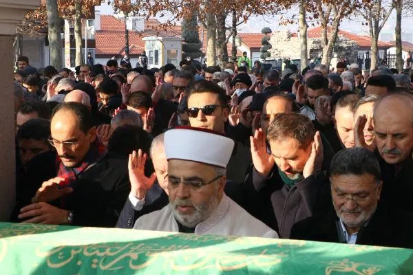 Yazar Yaşar  Kaplan Ebediyete Uğurlandı