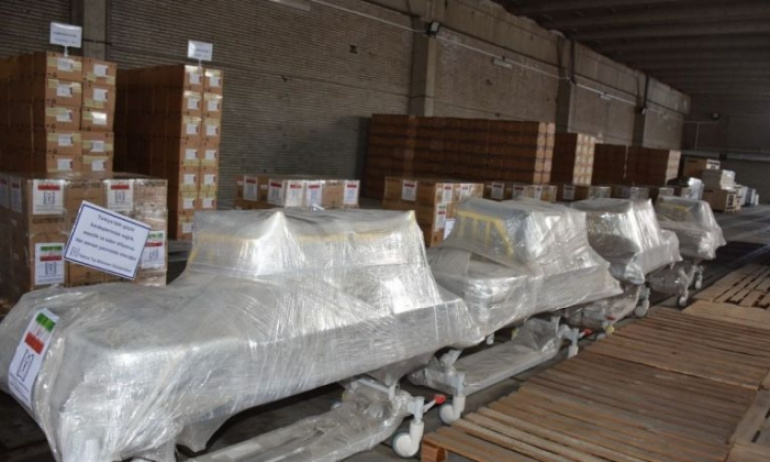 İran Türkiye’deki Depremzedelere 6 Ton Yardım Malzemesi Gönderdi