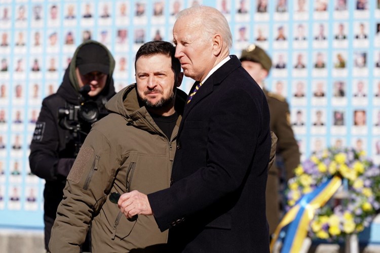 Biden, Kiev'e Sürpriz Bir Ziyarette Bulundu