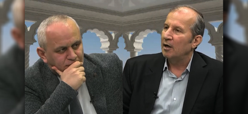 ilahiyatçı Nazif Ay : Allah   Lâik Bir Varlıktır