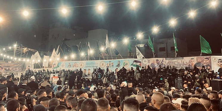 Filistin Direnişi Askeri Geçit Töreni Düzenledi (FOTO-ViDEO)