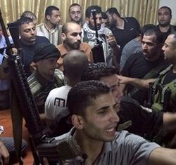 Gazze'de Çöken El Fetih Batı Şeira'da Çılgınlaştı!