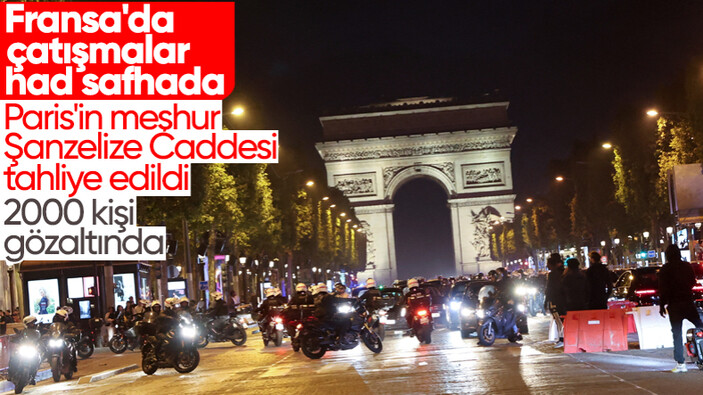 Fransa Alev Alev  Ünlü  Cadde Kapatıldı