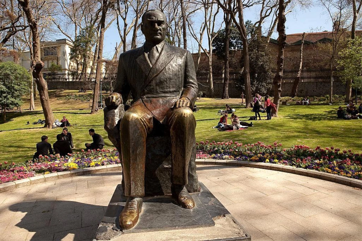 Çekya'nın Başkenti   Prag'da Mustafa Kemal Heykeli Dikilmesine İzin Vermediler