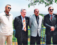 "Buranın dışarısı da var"