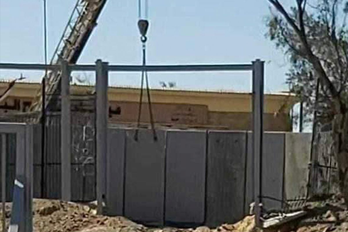 Darbeci Sisi'den Skandal Karar!   Beton Bariyerlerle Güçlendiriyorlar