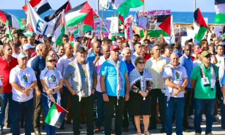 Küba Halkı Filistin İçin Yürüdü: Devlet başkanı Canel de katıldı