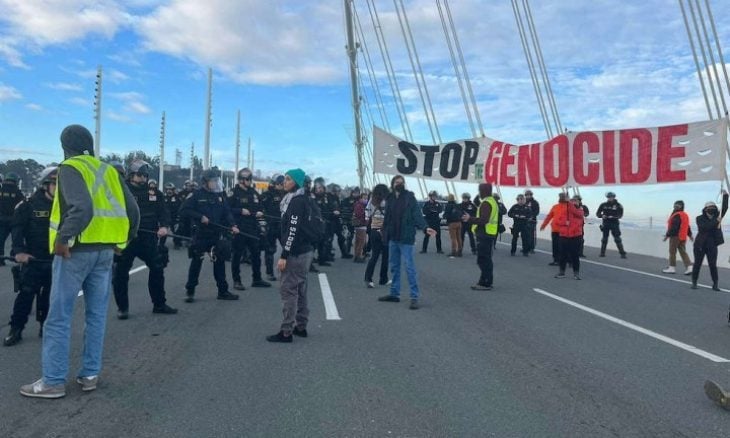 ABD'de Gazze'ye Destek Gösterisi! Köprüyü Trafiğe Kapattılar