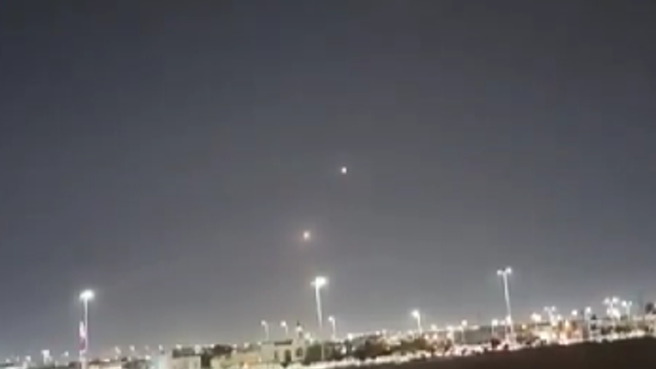 İran, ABD'nin Katar, Kuveyt, Irak ve Bahreyn'deki üslerini vuruyor /CANLI Yayın