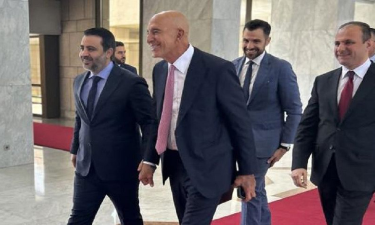 Amerika ile el ele, gönül gönüle bir Suriye devrimi!