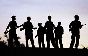 Filipinler'de 12 kişi hapisten kaçtı