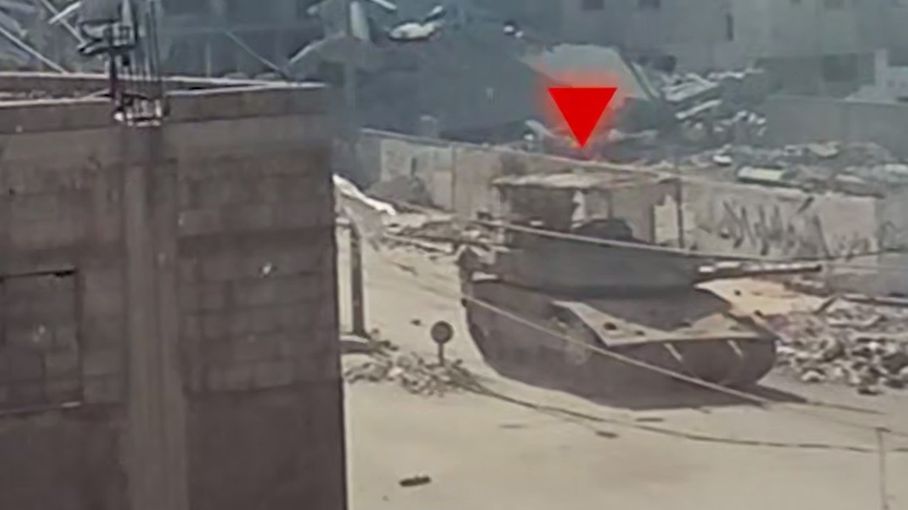Kassam Tugayları Merkava Tankını Böyle Küle Çevirdi!  (Video)