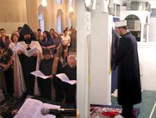 Türkiye'de Ve İran'da İmam Farkı