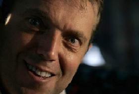 Motorola ve Nokia Cem Uzan'ın Peşini Bırakmadı