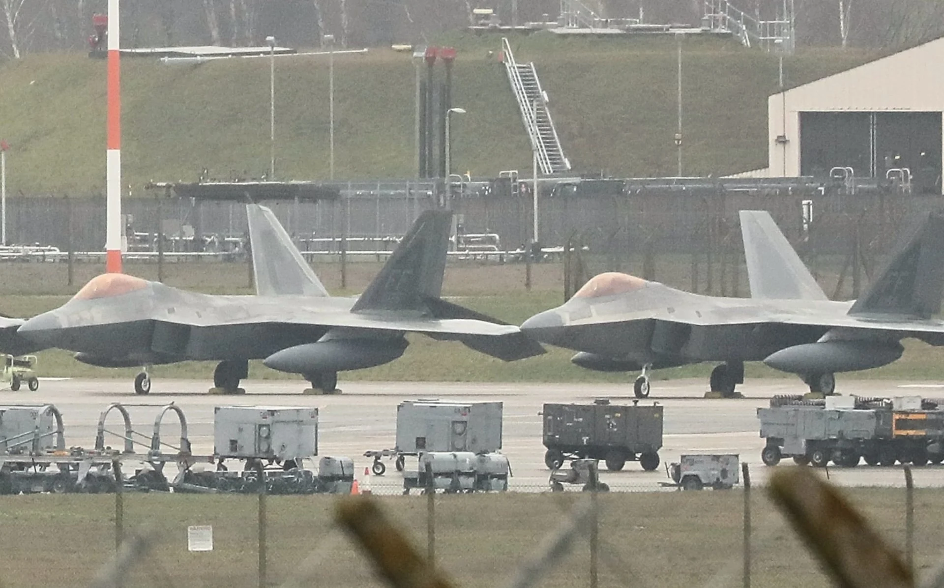 İngiltere, Trump’ın İran’a Yönelik Saldırı Planına Üslerini Açmadı