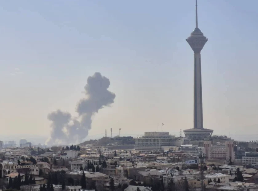 İşgalci ABD İran'a Saldırdıyor