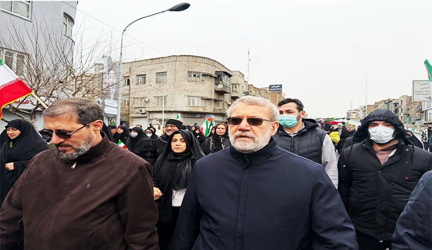 “Koç Yiğide Ver Meydanı! Ali Laricani Halkın Arasında!”
