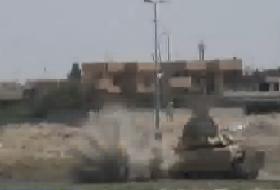 Taliban Zırhlıları Enkaza ÇeviriyorFOTO