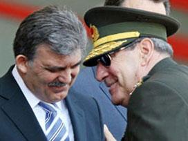 Gül'den Büyükanıt'a Destek