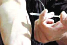 Kötü Arkadaş Uyuşturuyor