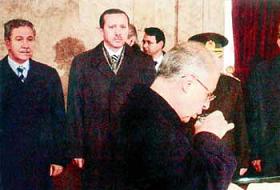 Ramazan'da Su İçti, Hanuka'yı Kutladı