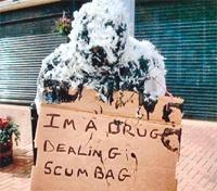 Uyuşturucu Satıcısına Tüy Ve Katran Cezası