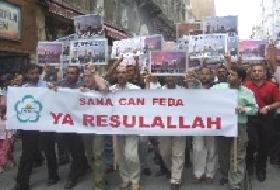 Taksim'de Karikatür Protestosu (FOTO)