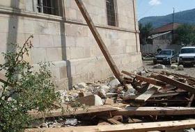 Camileri Yıkıp Kilise Yapıyorlar