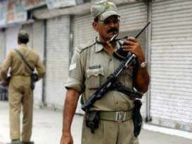 Pakistanlı Muhalif Lider Kaçtı