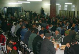 Karınlar Afrika Kadar Doydu