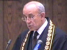 Bumin:Başörtülüler Açıkları Okula Sokmaz