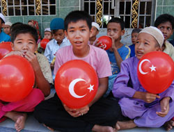 İHH ve Kamboçya'da Ramazan