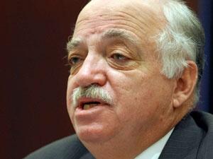 İstemediği Rektörlere "İrtica" Suçlaması