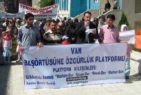 Van'da 'Başörtüsüne Özgürlük' Eylemi