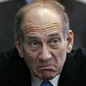 Abluka tam kalkmıyor