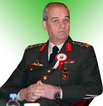 BAŞBUĞ GÖREVDEN ALINSIN