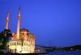Ortaköy Camii 3 Yıl Sonra İbadete Açıldı
