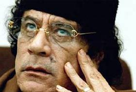 Geceyi hostes kızlarla geçirdi